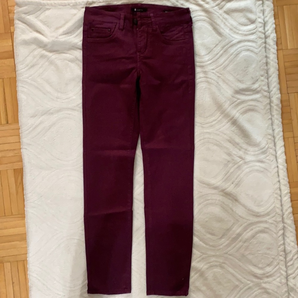 Burgendy jeans